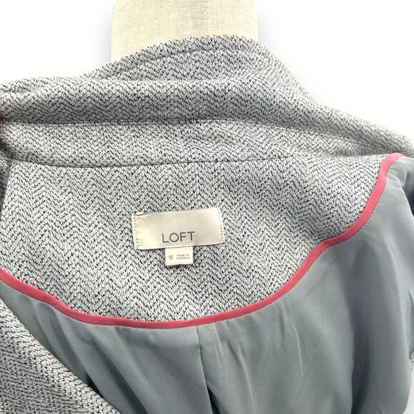 Ann Taylor Loft Blazer Size 16 Light Gray Chevron Knit Casual Career Suit Jacket - Picture 9 of 10